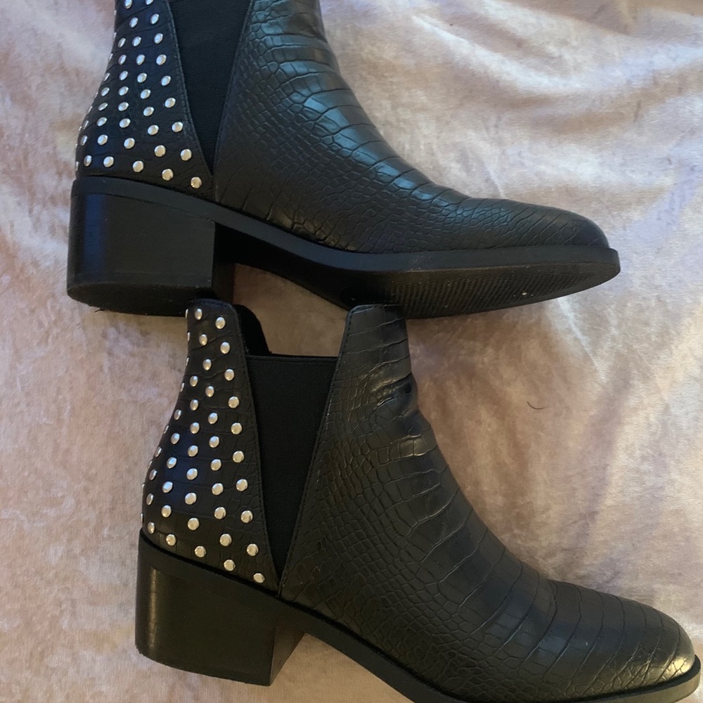 Steve Madden Boots
